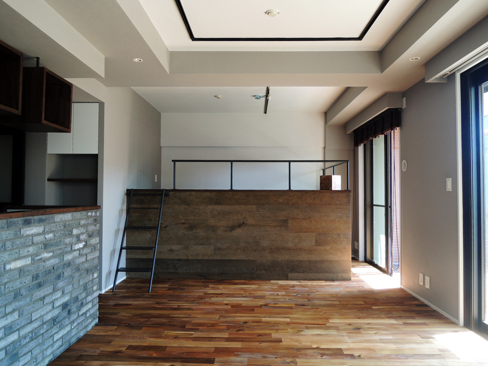 ロフトとリビング